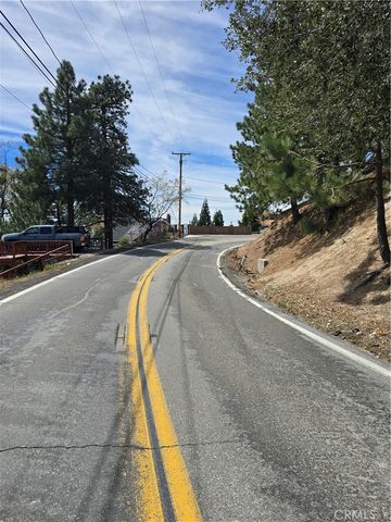 30461 Live Oak, Running Springs, CA 92382