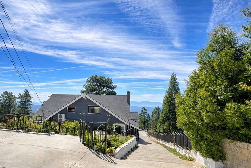 30461 Live Oak, Running Springs, CA 92382