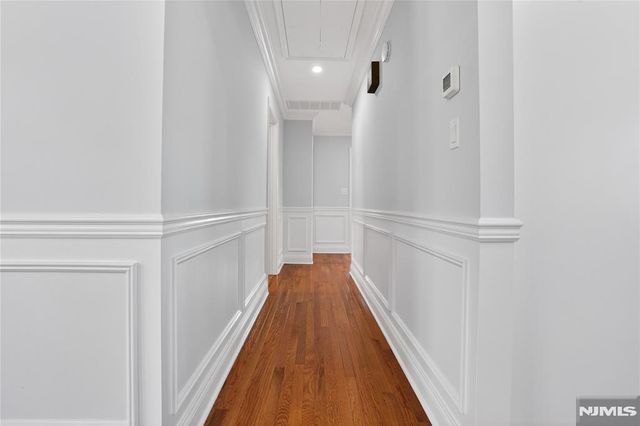 28 1st Street, Wallington, NJ 07057