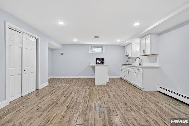 28 1st Street, Wallington, NJ 07057