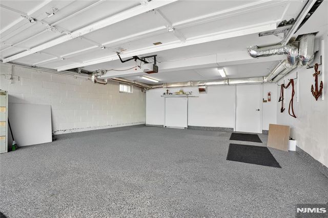 28 1st Street, Wallington, NJ 07057