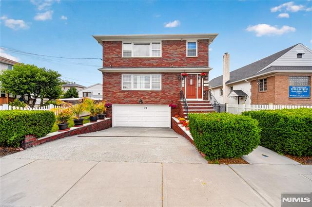 28 1st Street, Wallington, NJ 07057