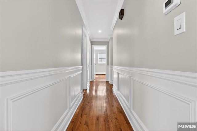 28 1st Street, Wallington, NJ 07057