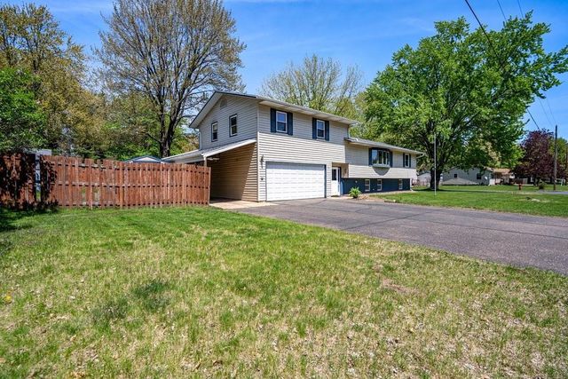 106 Lilac Street, Eau Claire, WI 54703