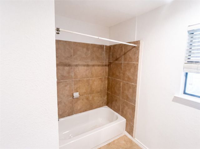 120 Rs County Road 1623, Lone Oak, TX 75453