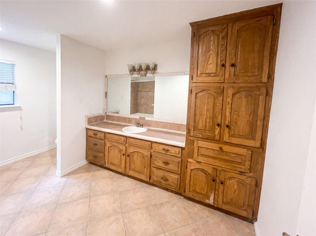 120 Rs County Road 1623, Lone Oak, TX 75453