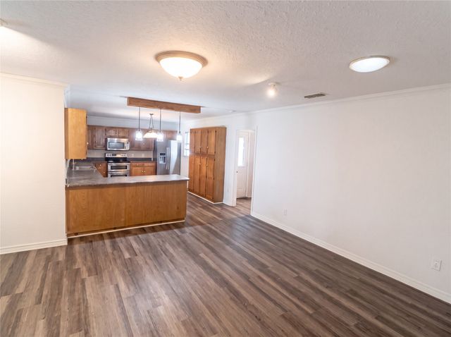 120 Rs County Road 1623, Lone Oak, TX 75453