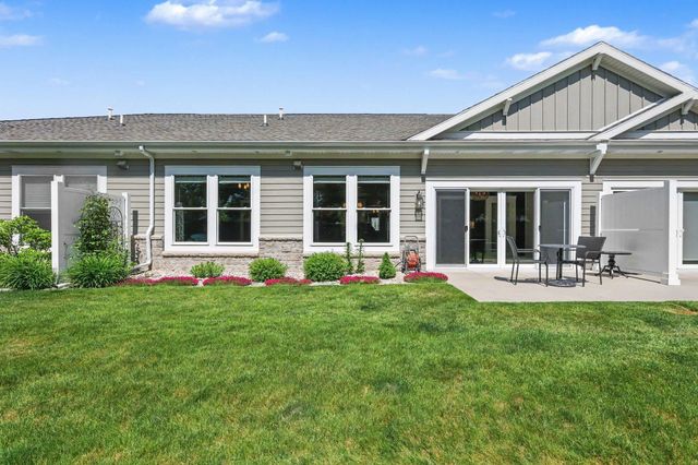 609 Breaker Cove Drive, Bay City, MI 48708