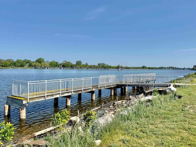 609 Breaker Cove Drive, Bay City, MI 48708