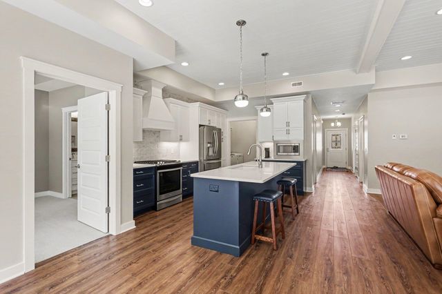 609 Breaker Cove Drive, Bay City, MI 48708