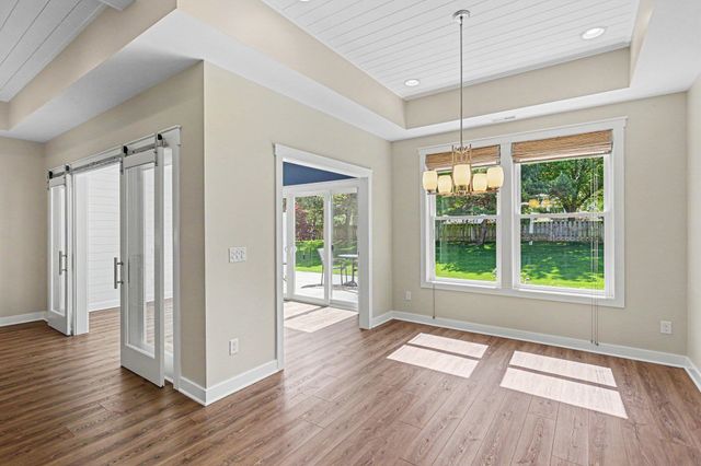 609 Breaker Cove Drive, Bay City, MI 48708