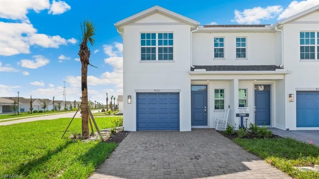 8405 EVERLY PRESERVE DR, Lehigh Acres, FL 33971