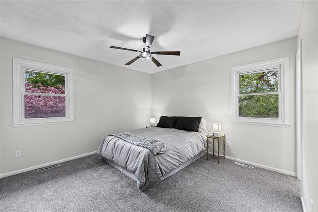 9822 Hardesty Avenue, Kansas City, MO 64137