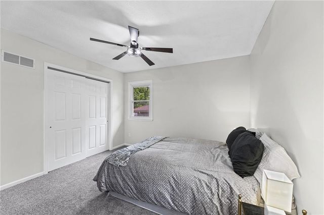 9822 Hardesty Avenue, Kansas City, MO 64137