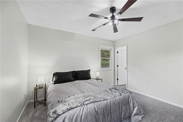 9822 Hardesty Avenue, Kansas City, MO 64137