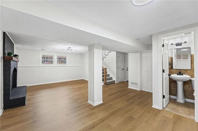 9822 Hardesty Avenue, Kansas City, MO 64137