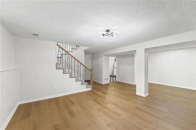 9822 Hardesty Avenue, Kansas City, MO 64137