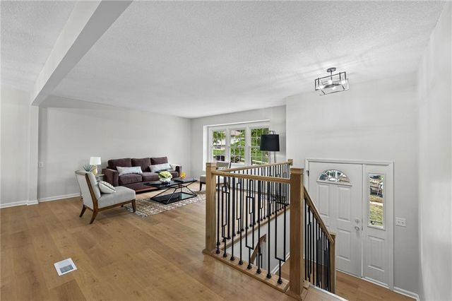 9822 Hardesty Avenue, Kansas City, MO 64137