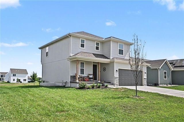 10294 Lucca Lane, Peculiar, MO 64078