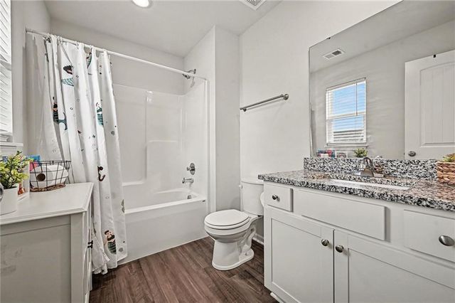 10294 Lucca Lane, Peculiar, MO 64078