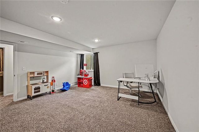 10294 Lucca Lane, Peculiar, MO 64078