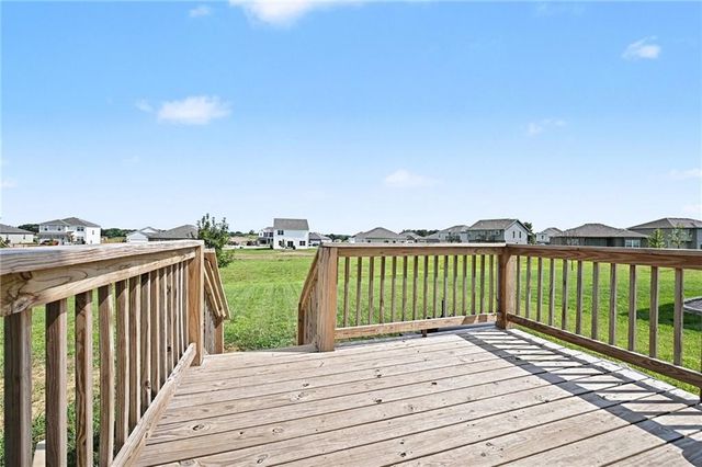 10294 Lucca Lane, Peculiar, MO 64078