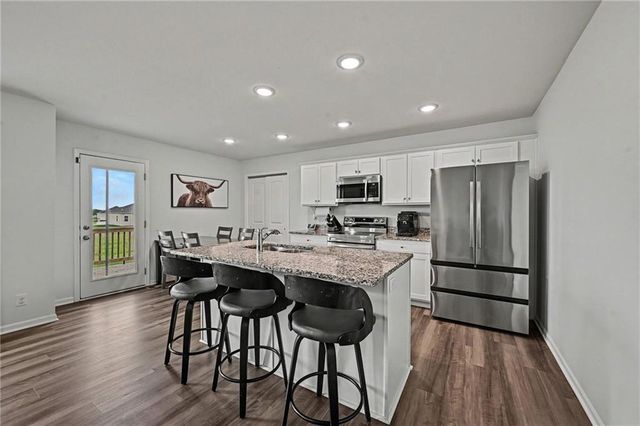 10294 Lucca Lane, Peculiar, MO 64078