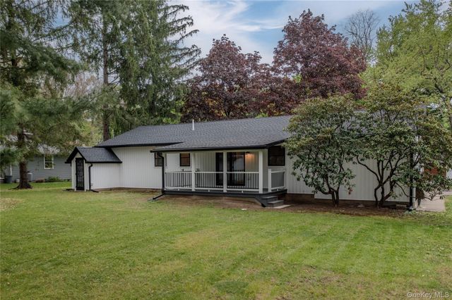 20 Manor Road, Rhinebeck, NY 12572