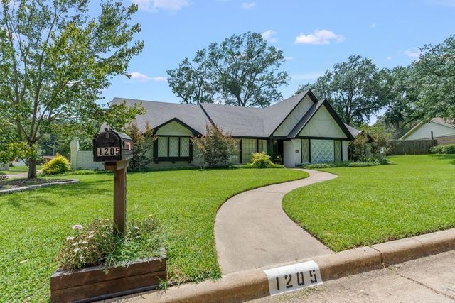 1205 Dogwood, Gilmer, TX 75644