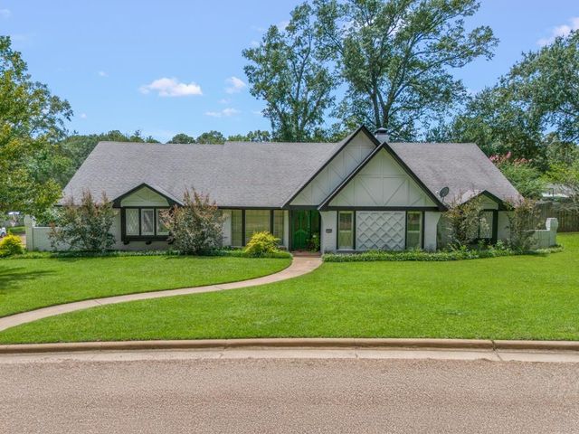 1205 Dogwood, Gilmer, TX 75644