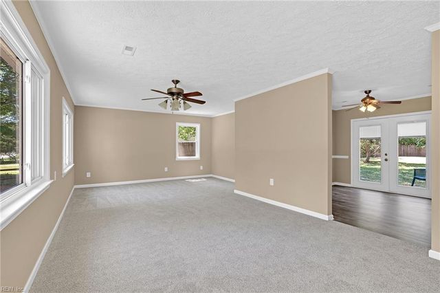 4834 Clopton DR, Hayes, VA 23072
