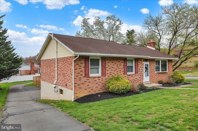 26 CRAIG DR, Reading, PA 19606