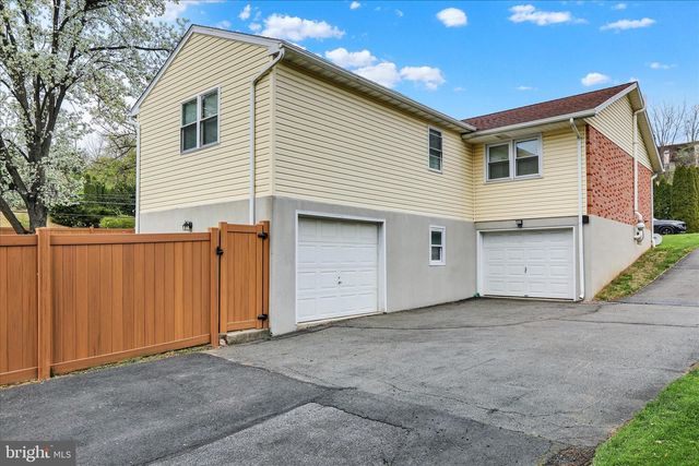 26 CRAIG DR, Reading, PA 19606