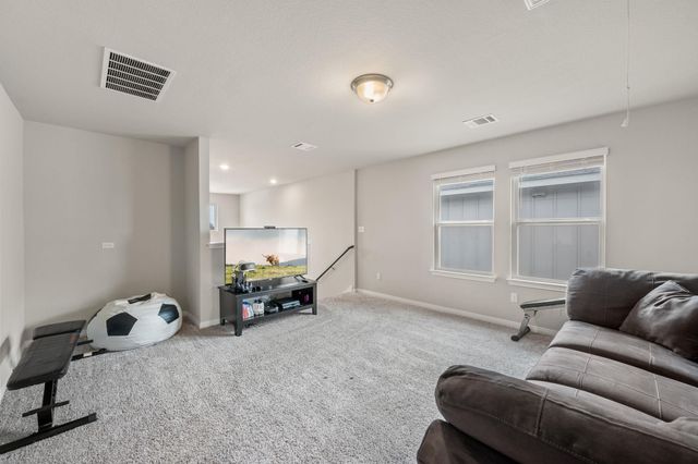 133 Outlaw DR, Liberty Hill, TX 78642