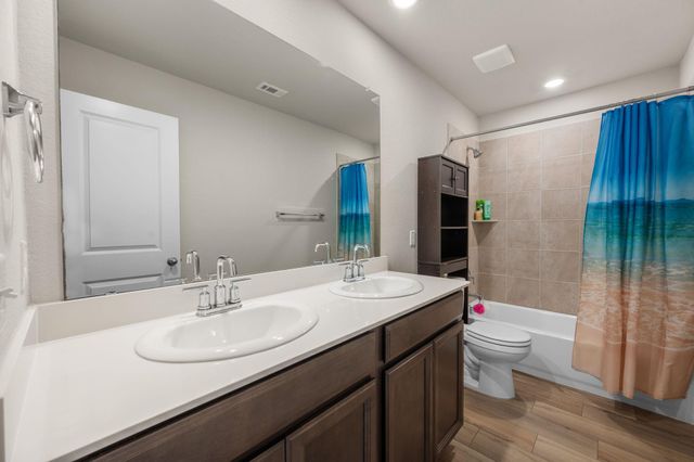 133 Outlaw DR, Liberty Hill, TX 78642