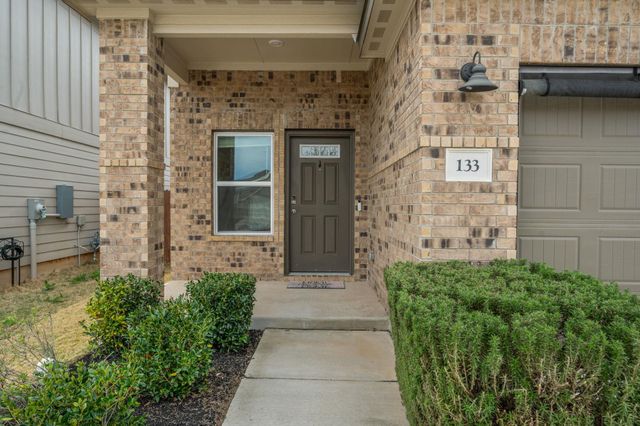 133 Outlaw DR, Liberty Hill, TX 78642