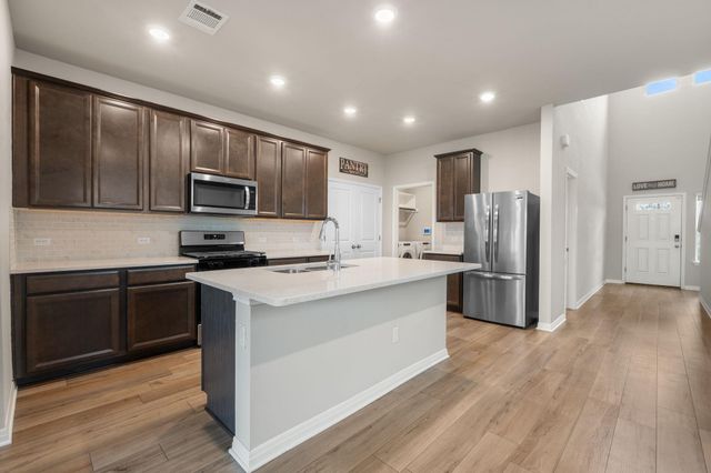 133 Outlaw DR, Liberty Hill, TX 78642