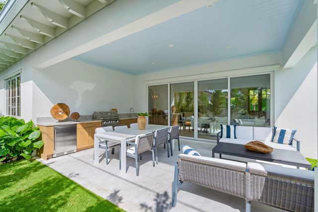 5528 Hibiscus Road, Jupiter, FL 33458