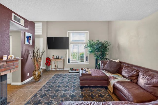 1974 E Lynwood Drive 10E, San Bernardino, CA 92404