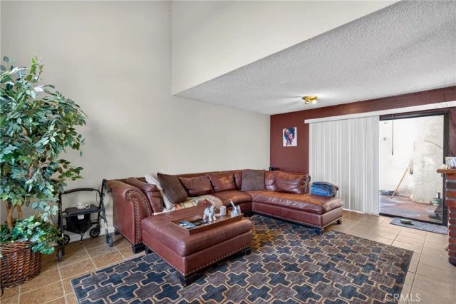 1974 E Lynwood Drive 10E, San Bernardino, CA 92404