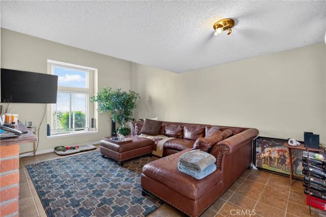 1974 E Lynwood Drive 10E, San Bernardino, CA 92404