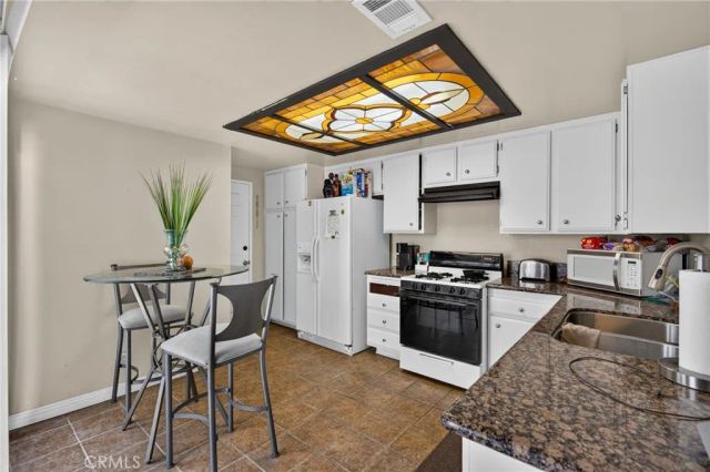 1974 E Lynwood Drive 10E, San Bernardino, CA 92404