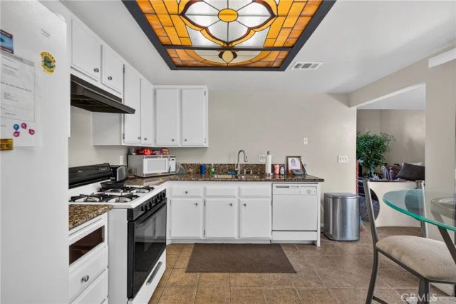 1974 E Lynwood Drive 10E, San Bernardino, CA 92404
