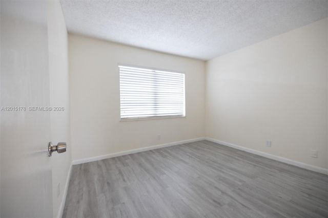 9235 SW 8th St 403, Boca Raton, FL 33428