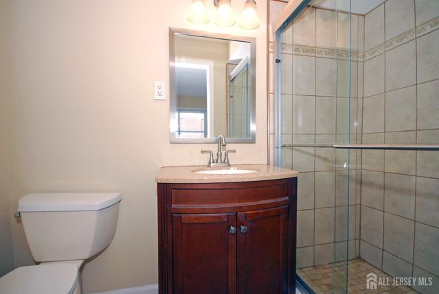 21 Rosewood Court, Sayreville, NJ 08872