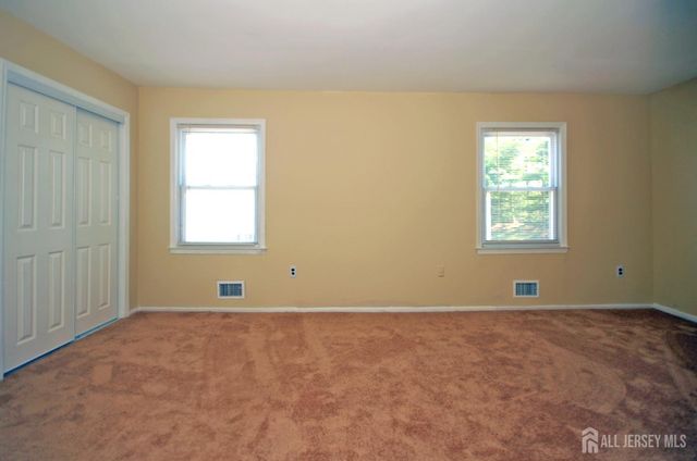 21 Rosewood Court, Sayreville, NJ 08872