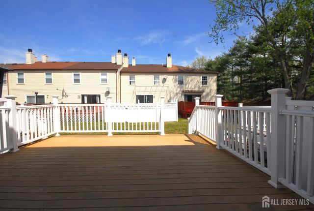 21 Rosewood Court, Sayreville, NJ 08872