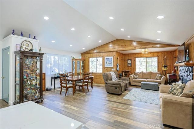 23095 Hemlock, Crestline, CA 92325