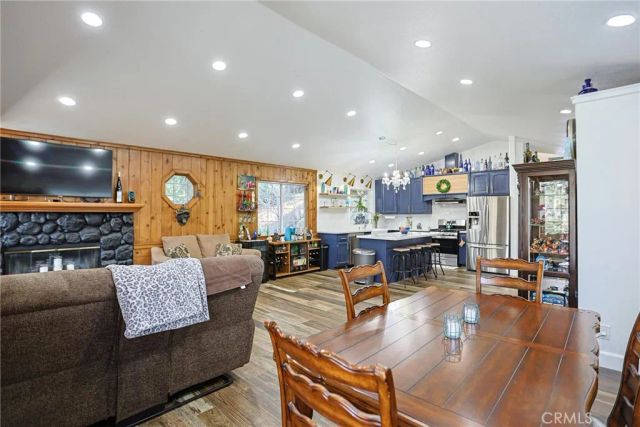 23095 Hemlock, Crestline, CA 92325