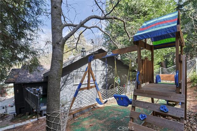 23095 Hemlock, Crestline, CA 92325